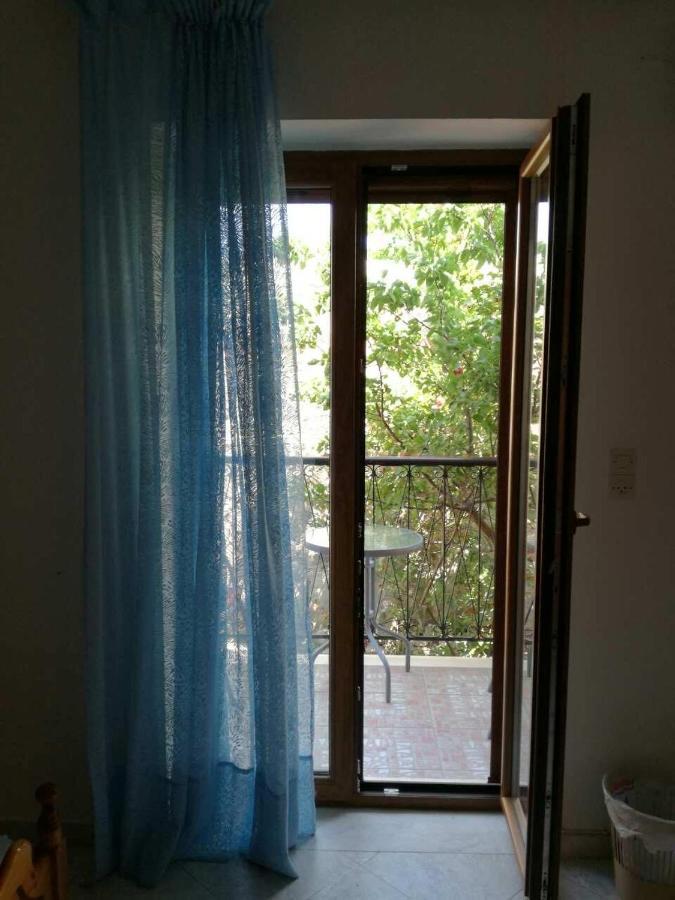 Μαχη Ενοικιαζόμενα Δωμάτια Mythimna Exterior photo