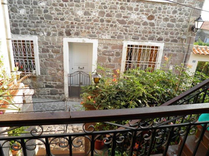Μαχη Ενοικιαζόμενα Δωμάτια Mythimna Exterior photo