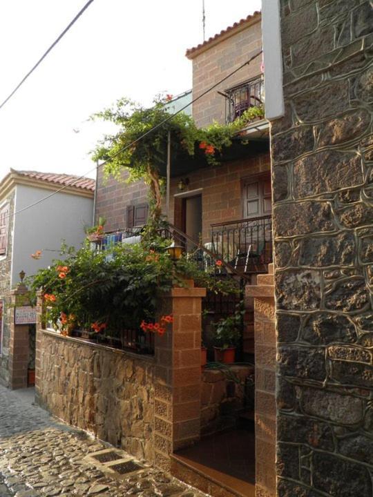 Μαχη Ενοικιαζόμενα Δωμάτια Mythimna Exterior photo